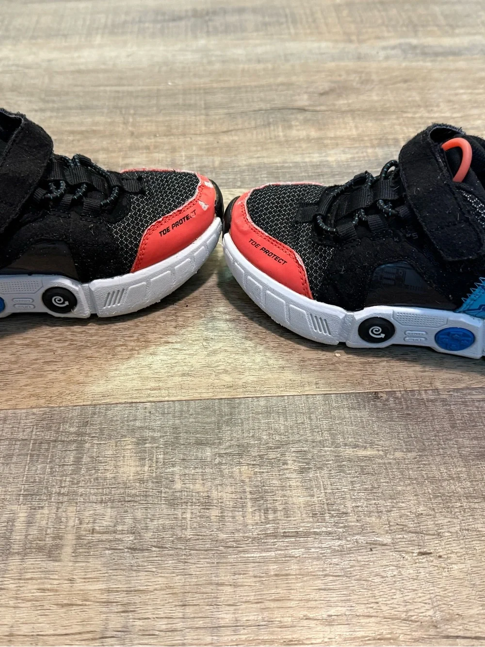 Sketchers Boys Sneakers Size 12K